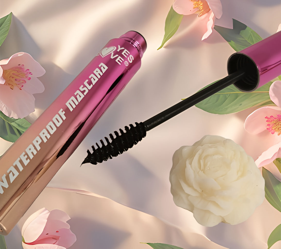 Mascara noir waterproof